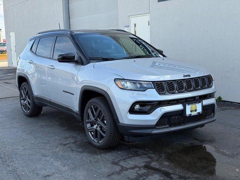 Jeep Compass Vehicle Full-screen Gallery Image 2