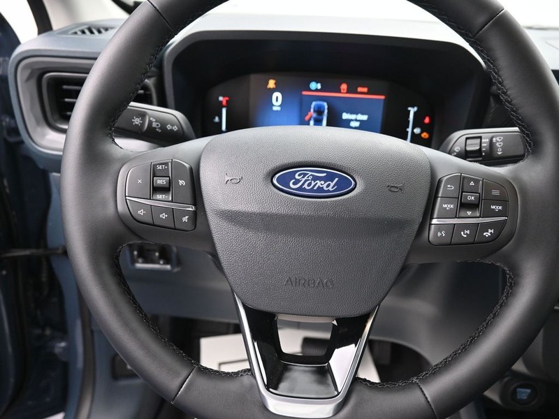 Ford Maverick Vehicle Full-screen Gallery Image 13