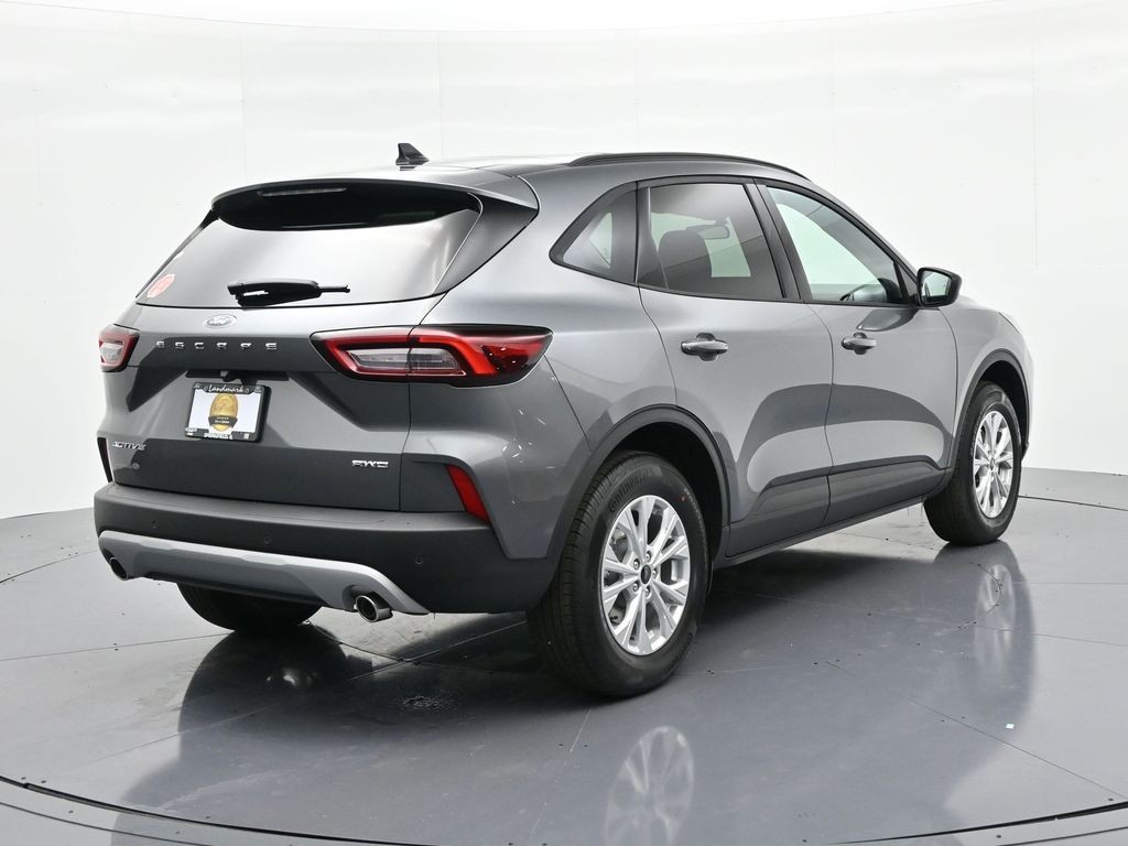 Ford Escape Vehicle Full-screen Gallery Image 6