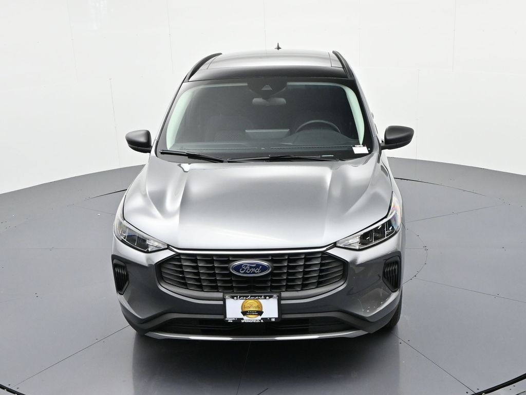 Ford Escape Vehicle Full-screen Gallery Image 18