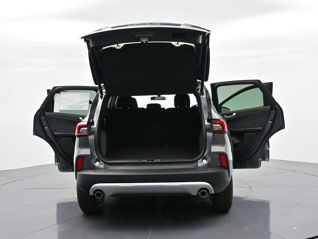 Ford Escape Vehicle Full-screen Gallery Image 28