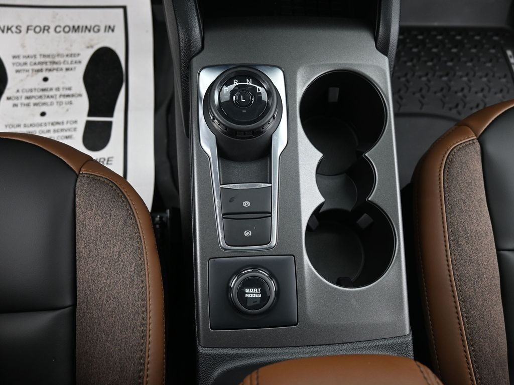 Ford Bronco Sport Vehicle Full-screen Gallery Image 12