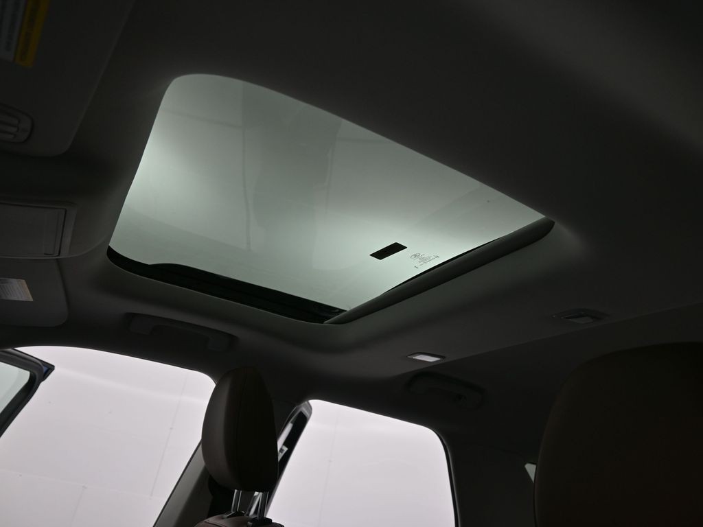 Ford Bronco Sport Vehicle Full-screen Gallery Image 16