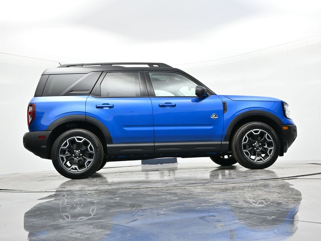 Ford Bronco Sport Vehicle Full-screen Gallery Image 26