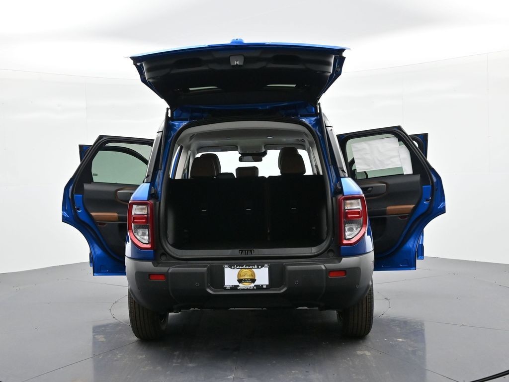 Ford Bronco Sport Vehicle Full-screen Gallery Image 30