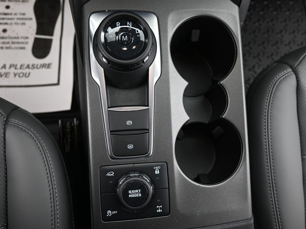 Ford Bronco Sport Vehicle Full-screen Gallery Image 14