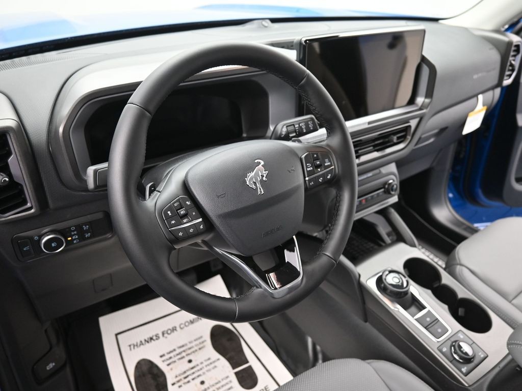 Ford Bronco Sport Vehicle Full-screen Gallery Image 16