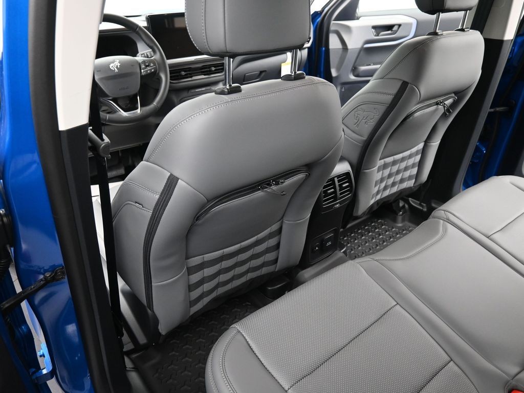 Ford Bronco Sport Vehicle Full-screen Gallery Image 17