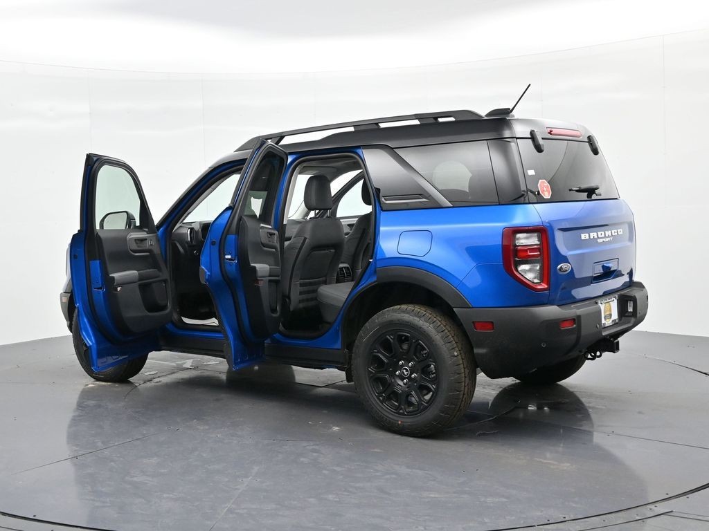 Ford Bronco Sport Vehicle Full-screen Gallery Image 27