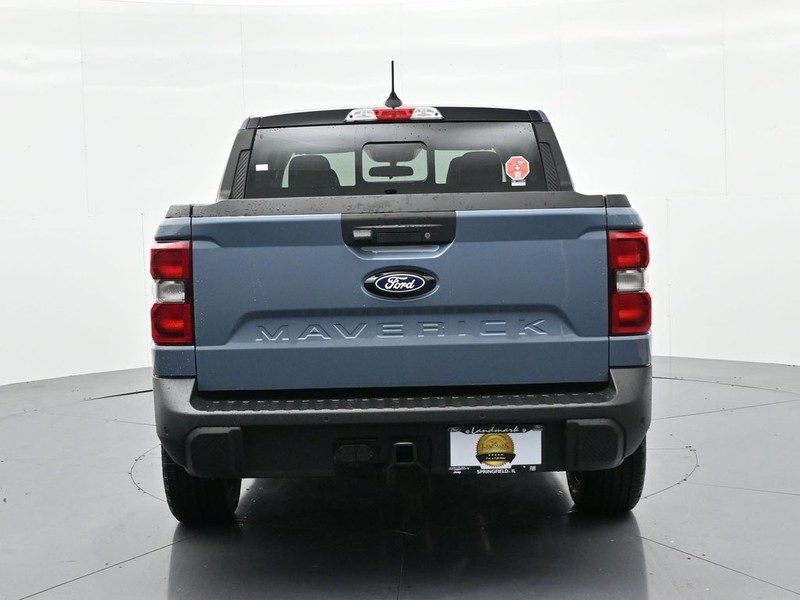 Ford Maverick Vehicle Full-screen Gallery Image 7