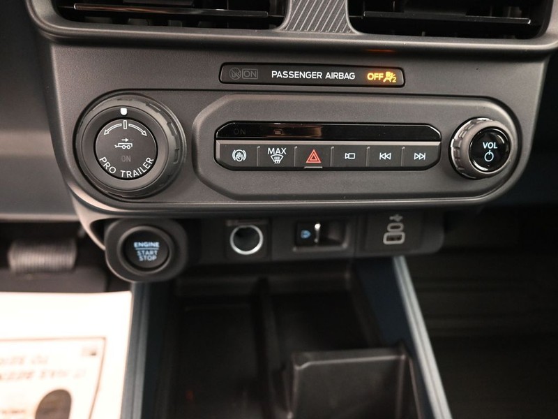 Ford Maverick Vehicle Full-screen Gallery Image 16