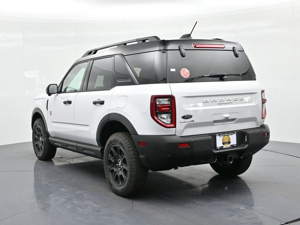 Ford Bronco Sport Vehicle Full-screen Gallery Image 8