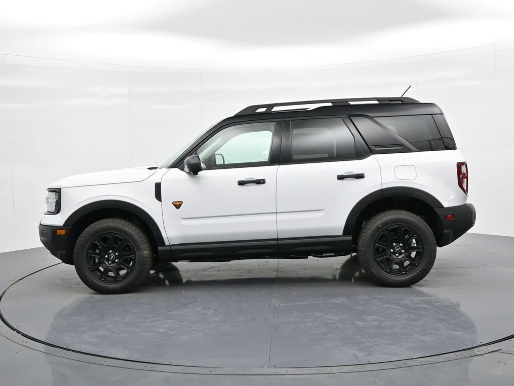 Ford Bronco Sport Vehicle Full-screen Gallery Image 9