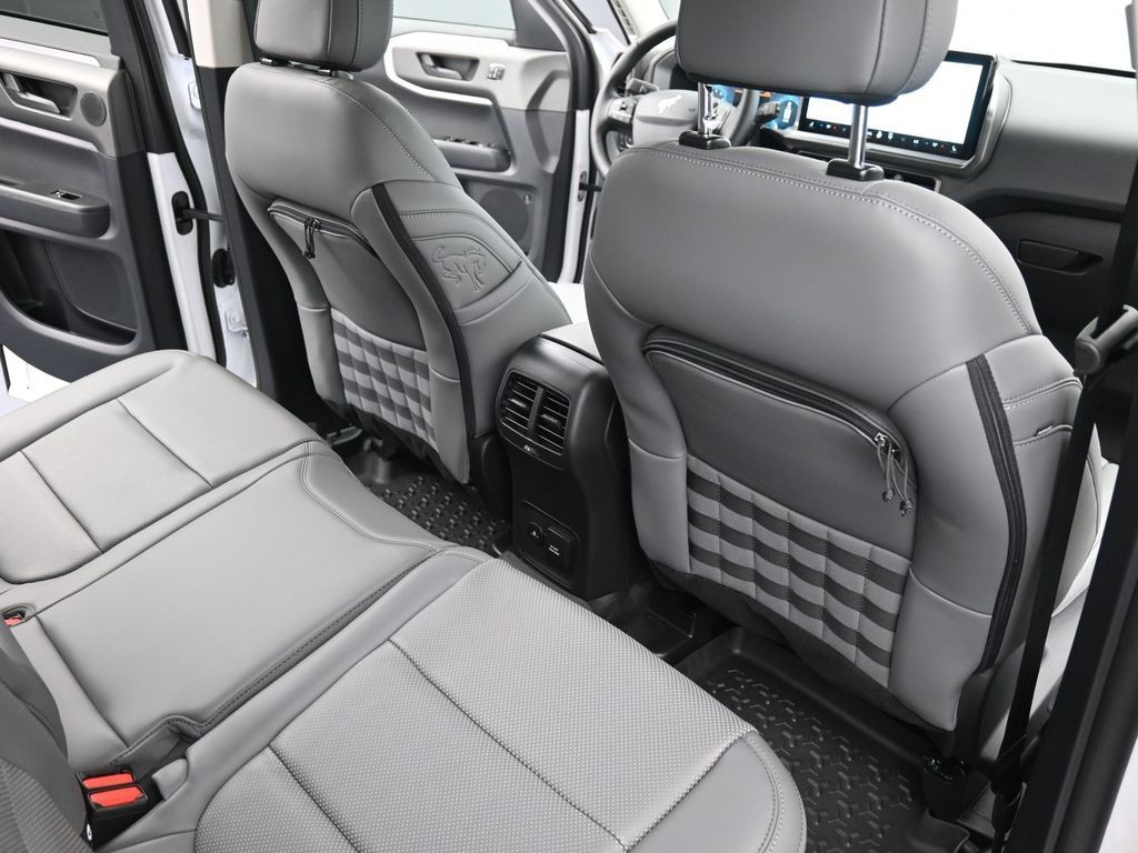 Ford Bronco Sport Vehicle Full-screen Gallery Image 10