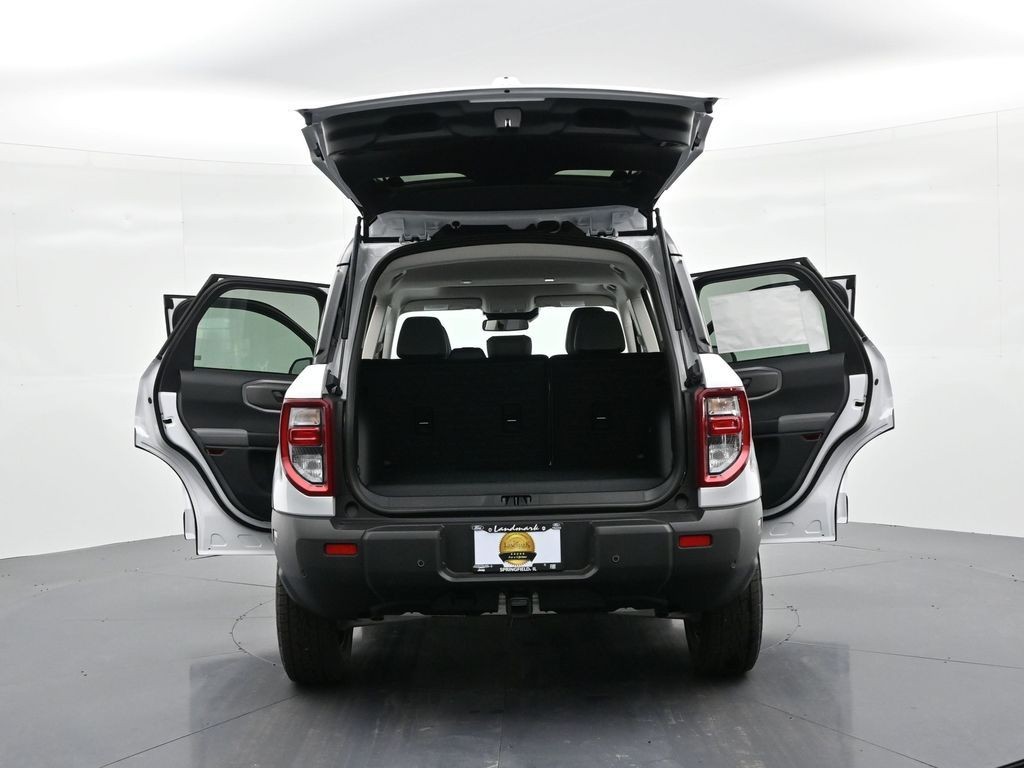 Ford Bronco Sport Vehicle Full-screen Gallery Image 31