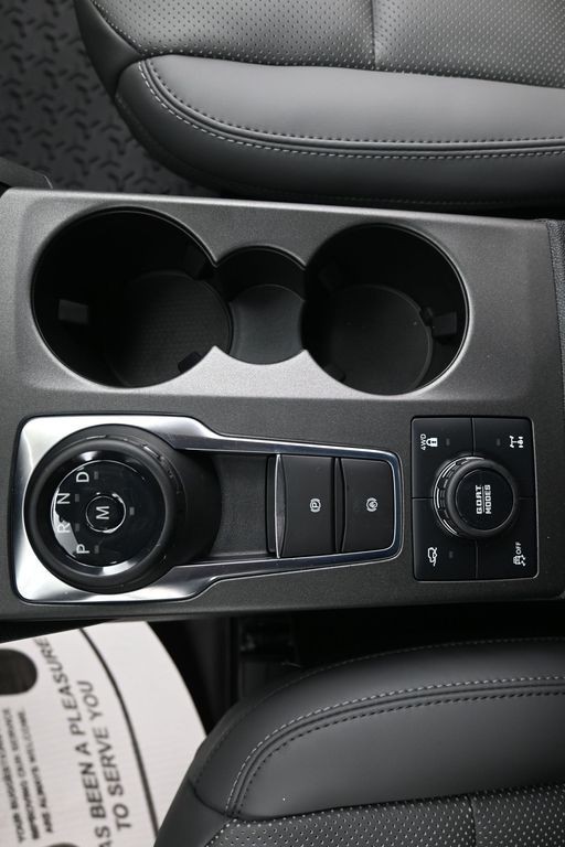 Ford Bronco Sport Vehicle Full-screen Gallery Image 17