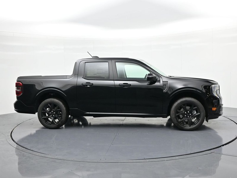 Ford Maverick Vehicle Full-screen Gallery Image 5