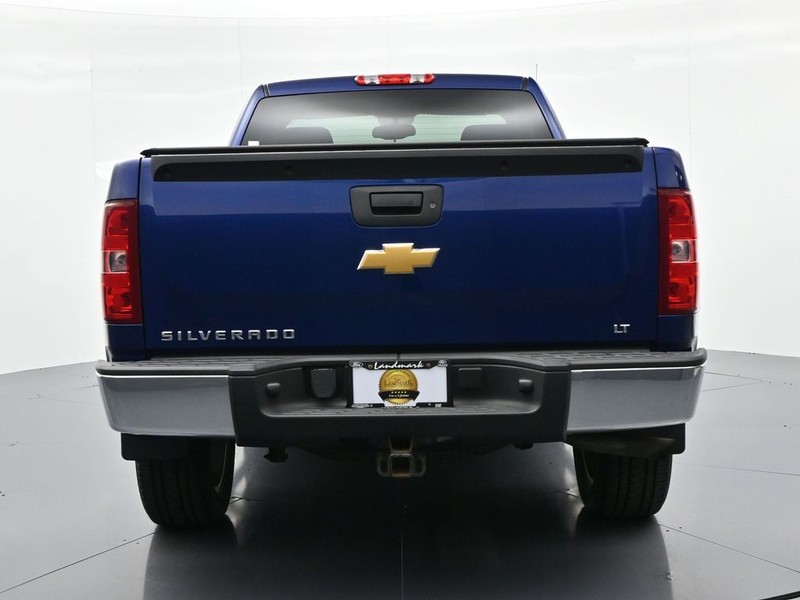 Chevrolet Silverado 1500 Vehicle Full-screen Gallery Image 7
