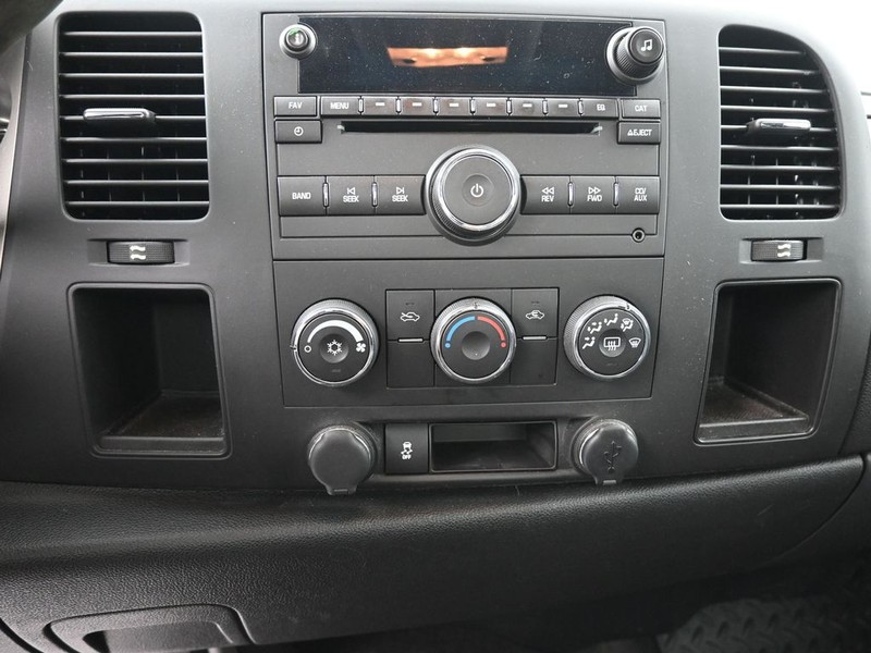 Chevrolet Silverado 1500 Vehicle Full-screen Gallery Image 13