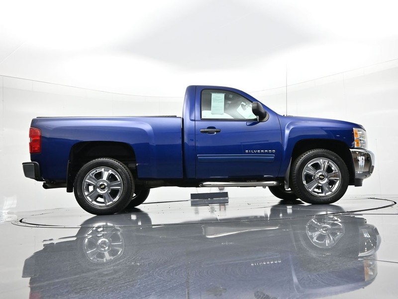 Chevrolet Silverado 1500 Vehicle Full-screen Gallery Image 22