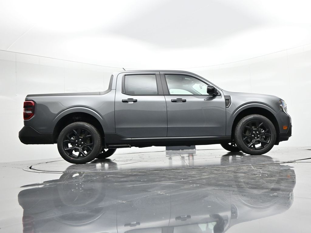 Ford Maverick Vehicle Full-screen Gallery Image 24