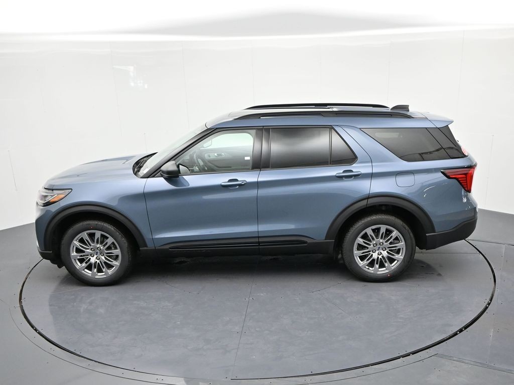 Ford Explorer Vehicle Full-screen Gallery Image 23