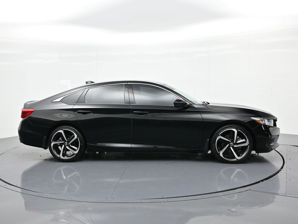 Honda Accord Sedan Vehicle Full-screen Gallery Image 05