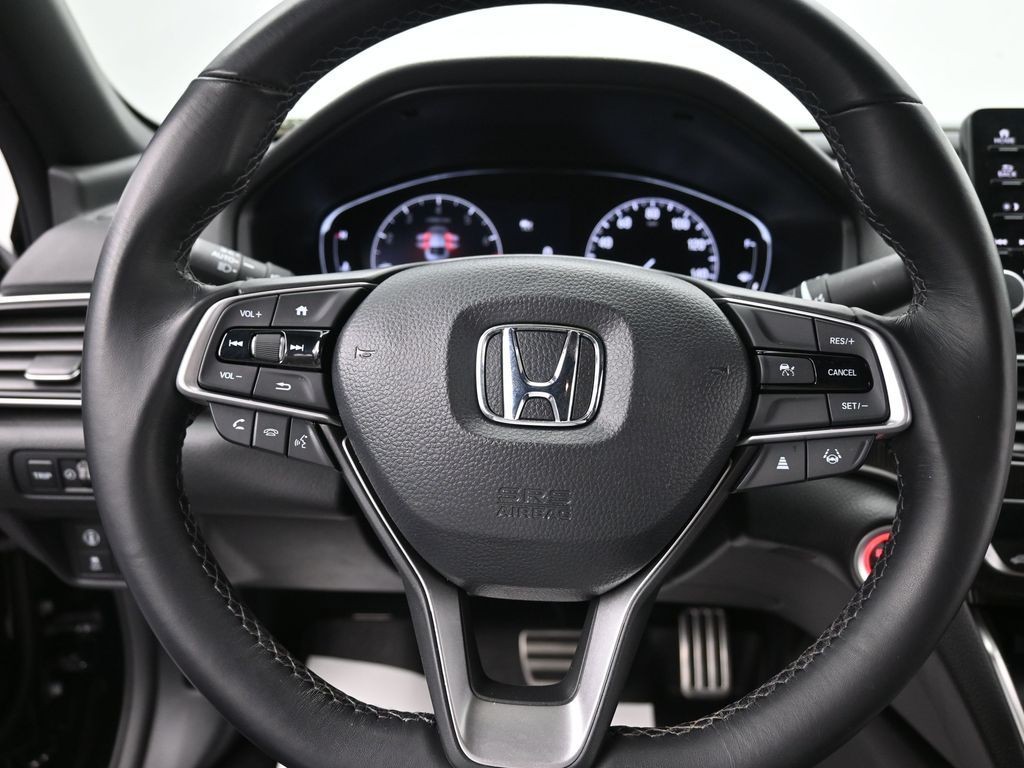 Honda Accord Sedan Vehicle Full-screen Gallery Image 13