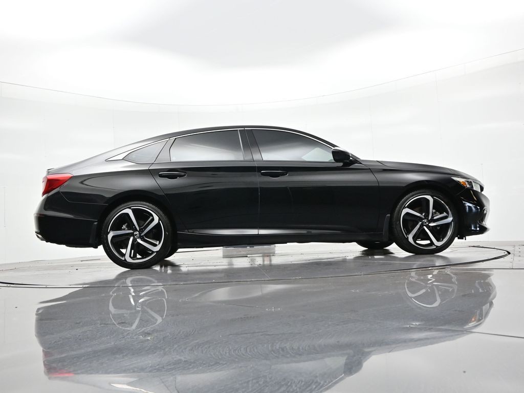 Honda Accord Sedan Vehicle Full-screen Gallery Image 26
