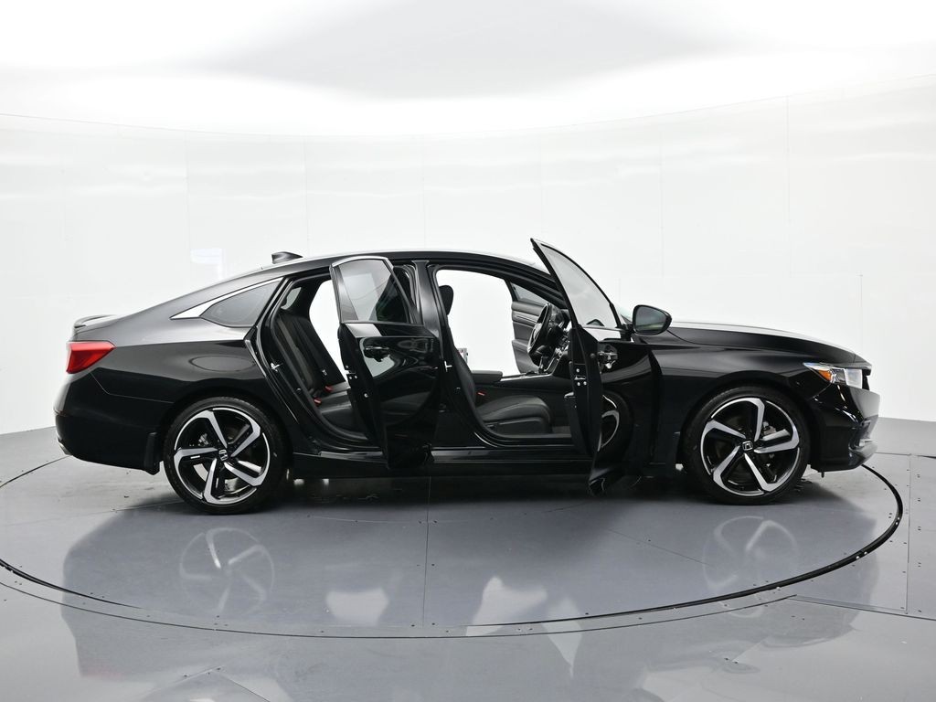 Honda Accord Sedan Vehicle Full-screen Gallery Image 27