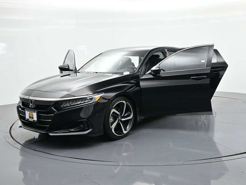 Honda Accord Sedan Vehicle Full-screen Gallery Image 29