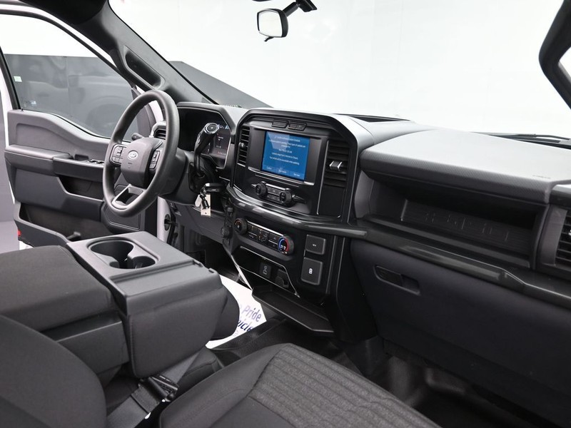 Ford F-150 Vehicle Full-screen Gallery Image 10