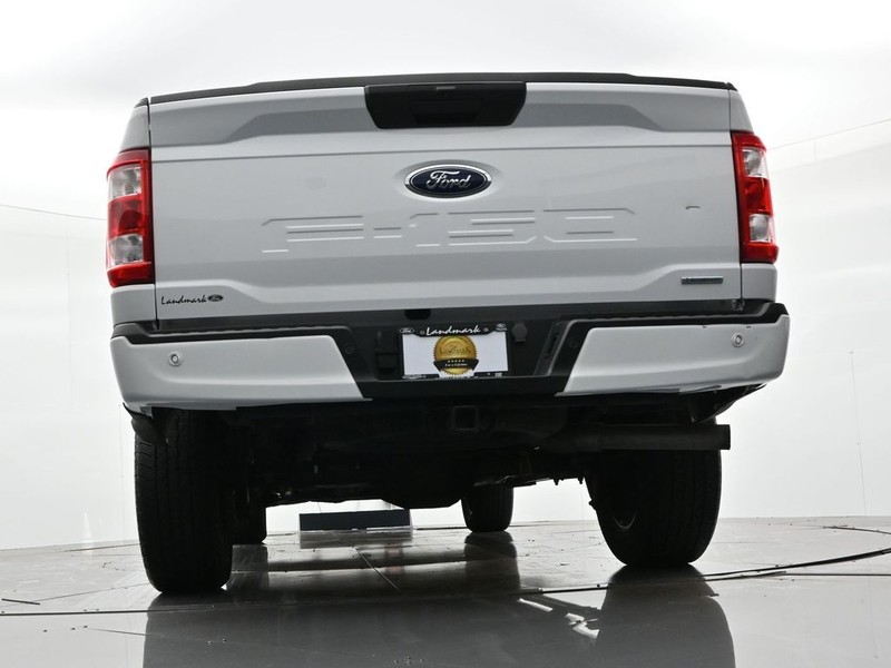 Ford F-150 Vehicle Full-screen Gallery Image 22