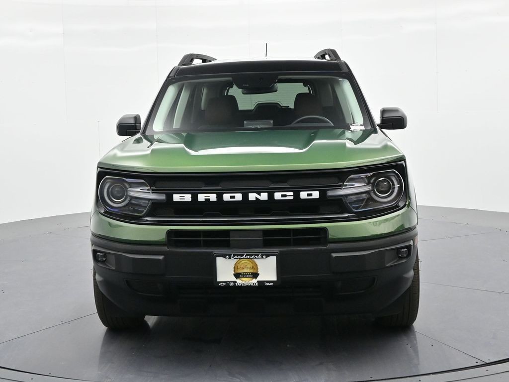 Ford Bronco Sport Vehicle Full-screen Gallery Image 03