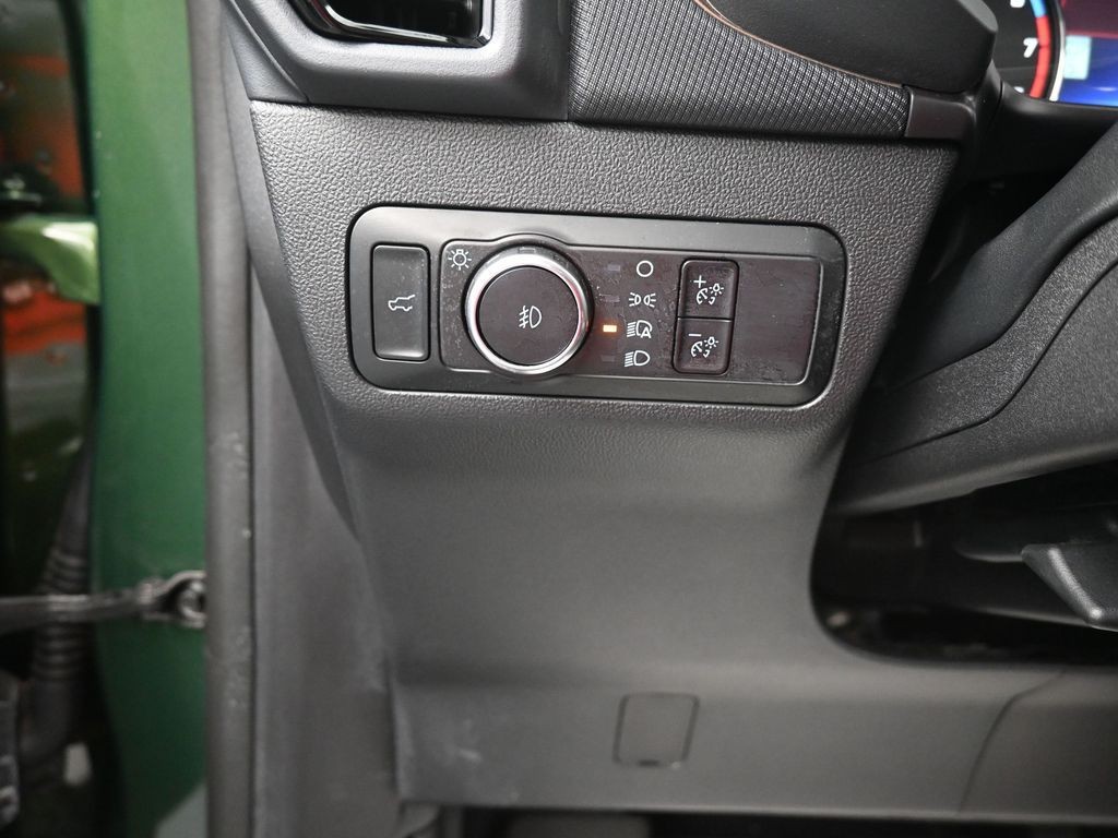 Ford Bronco Sport Vehicle Full-screen Gallery Image 12