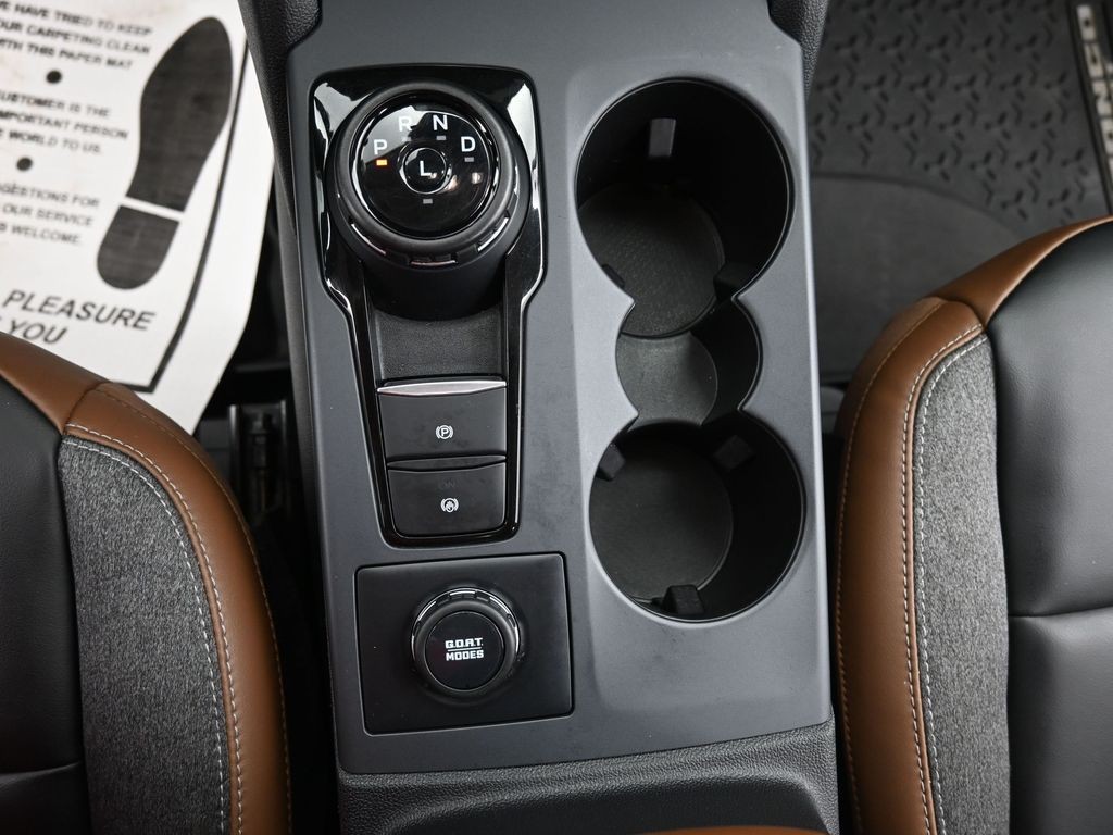 Ford Bronco Sport Vehicle Full-screen Gallery Image 16