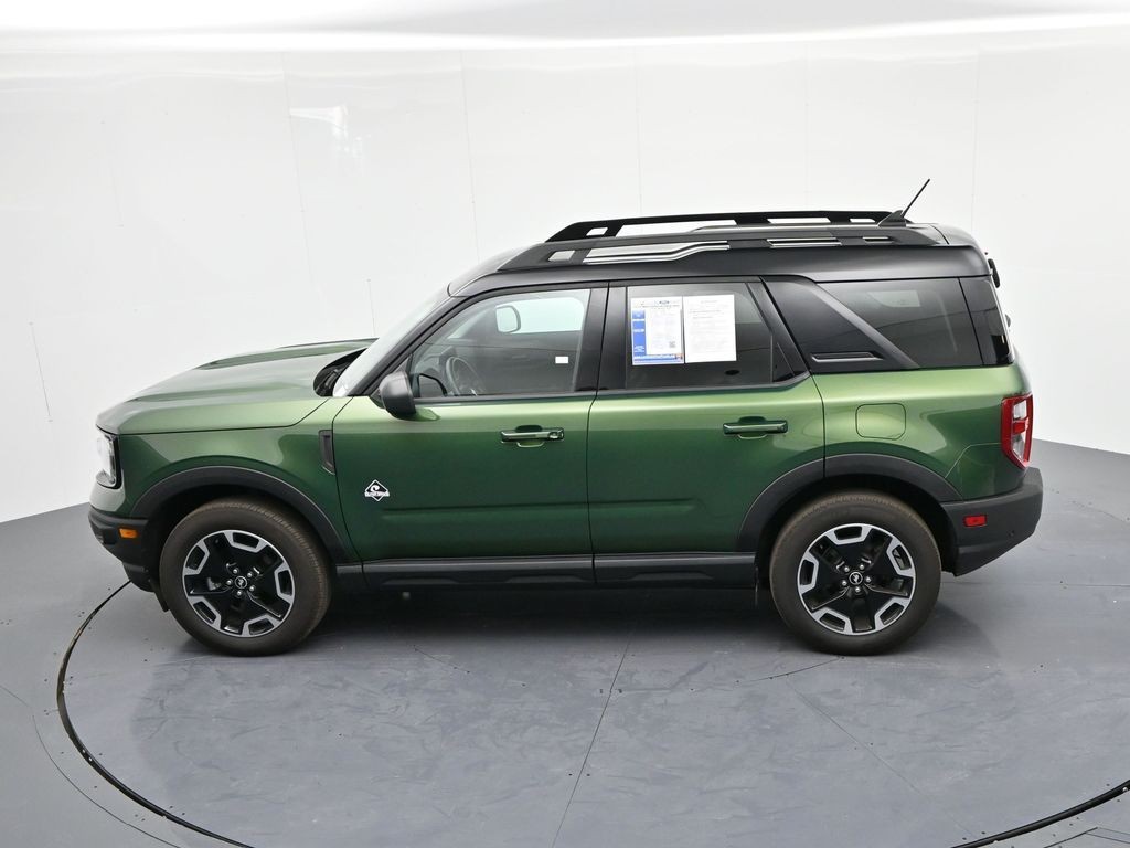 Ford Bronco Sport Vehicle Full-screen Gallery Image 21