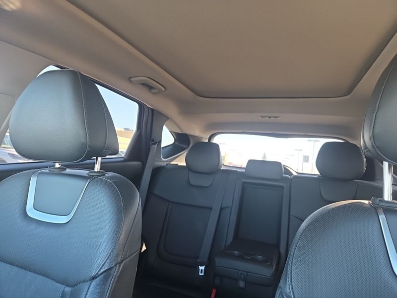 Hyundai Tucson Vehicle Full-screen Gallery Image 12