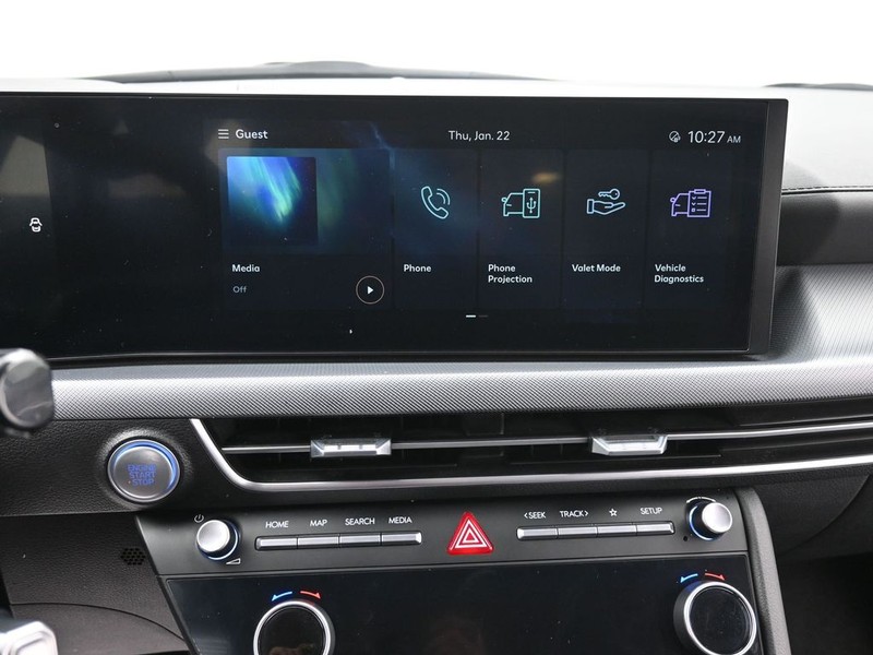 Hyundai Sonata Vehicle Full-screen Gallery Image 15