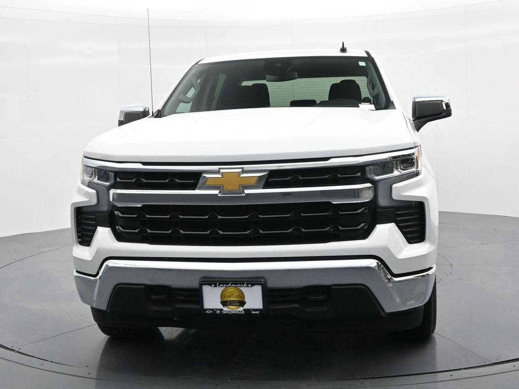 Chevrolet Silverado 1500 Vehicle Full-screen Gallery Image 3