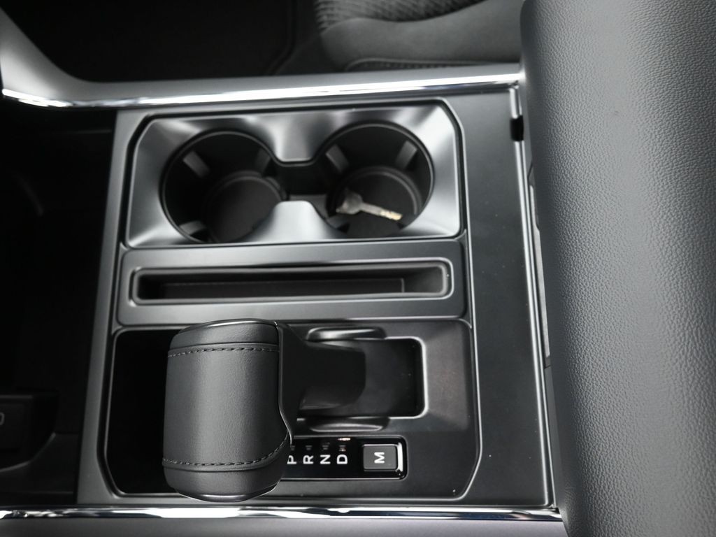 Ford F-150 Vehicle Full-screen Gallery Image 18