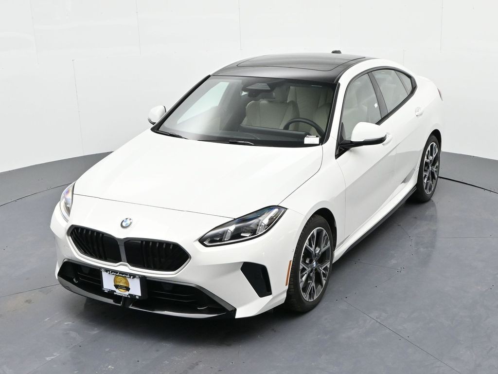 BMW 2 Series Vehicle Full-screen Gallery Image 18