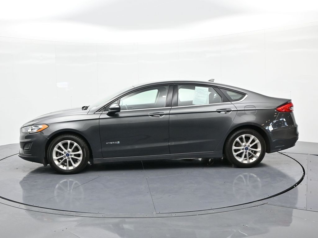 Ford Fusion Hybrid Vehicle Full-screen Gallery Image 09