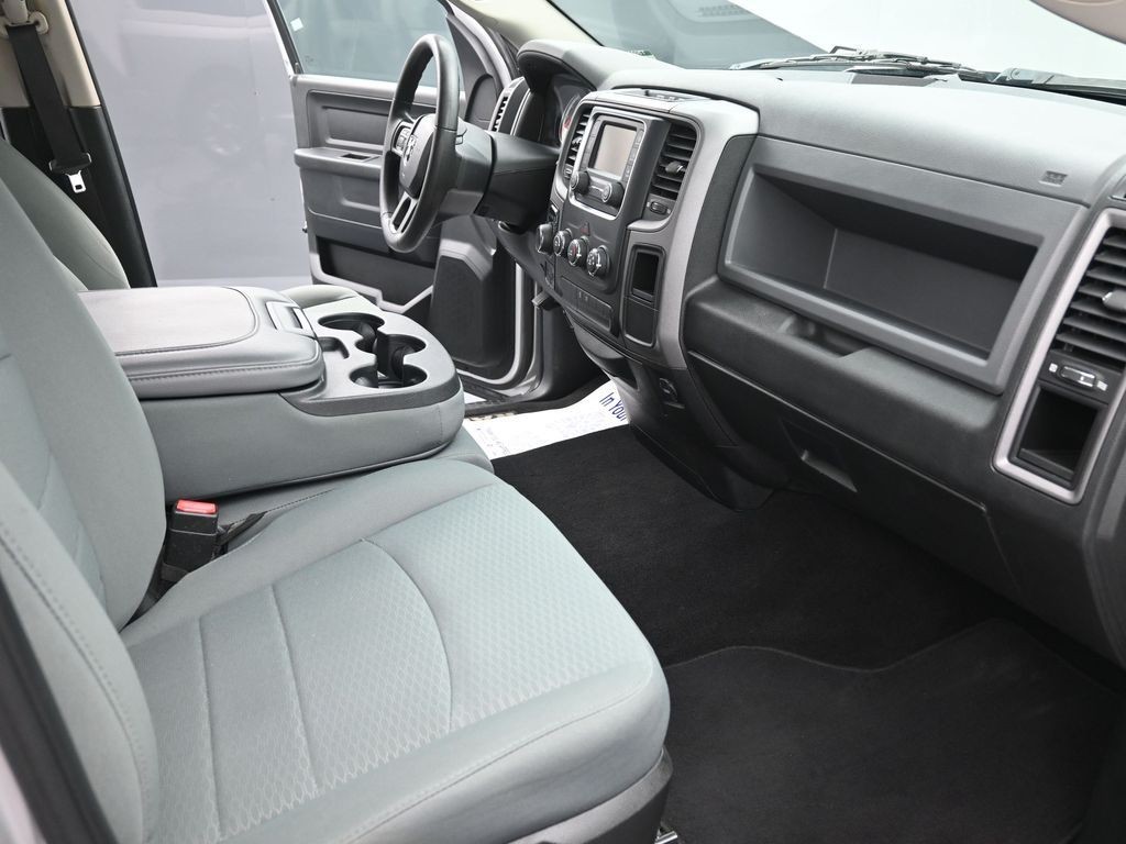 Ram 1500 Vehicle Full-screen Gallery Image 11