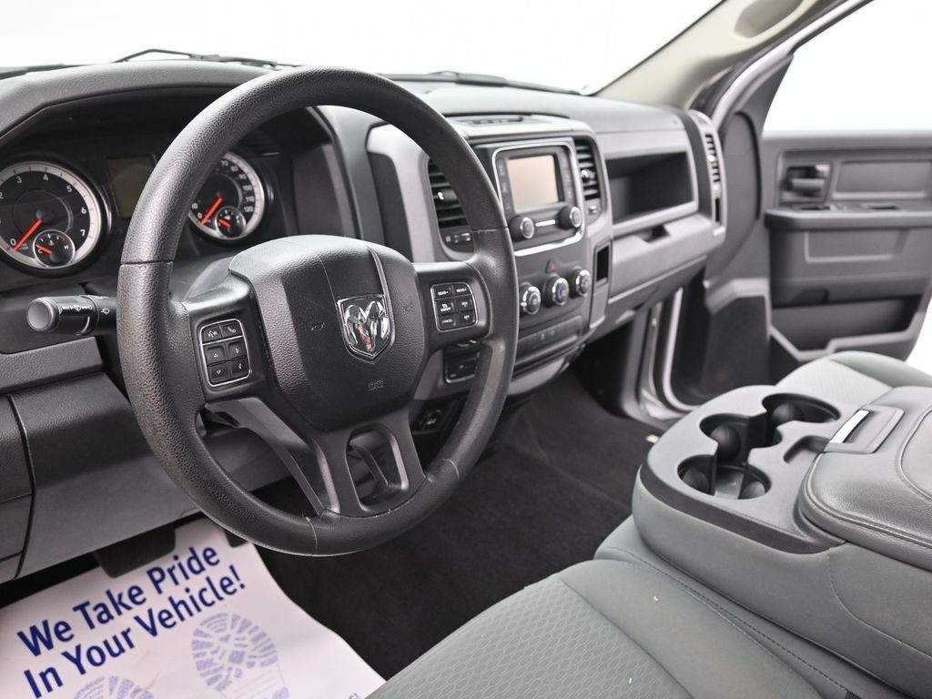 Ram 1500 Vehicle Full-screen Gallery Image 16