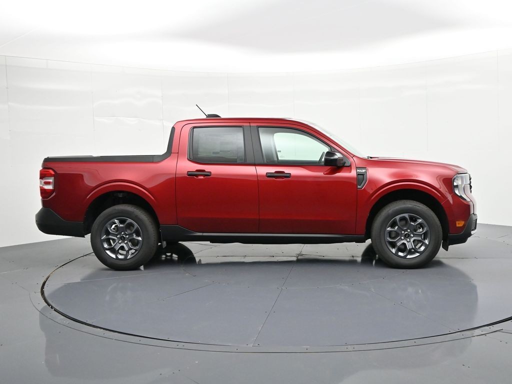 Ford Maverick Vehicle Full-screen Gallery Image 5