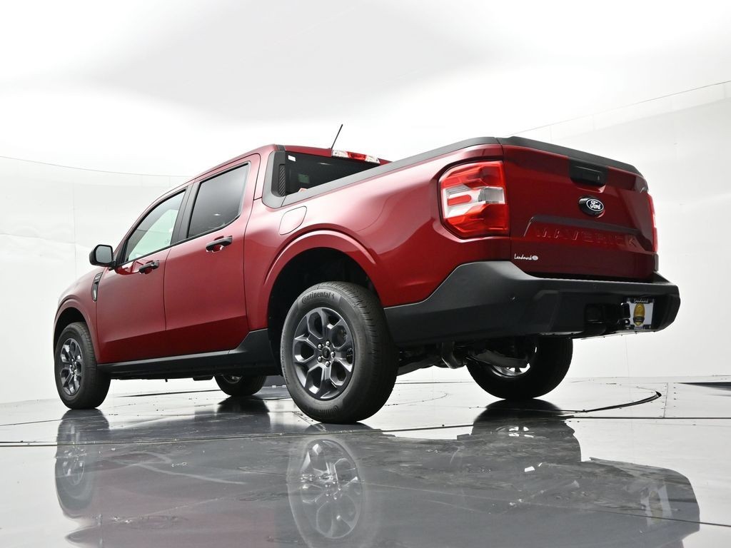 Ford Maverick Vehicle Full-screen Gallery Image 24