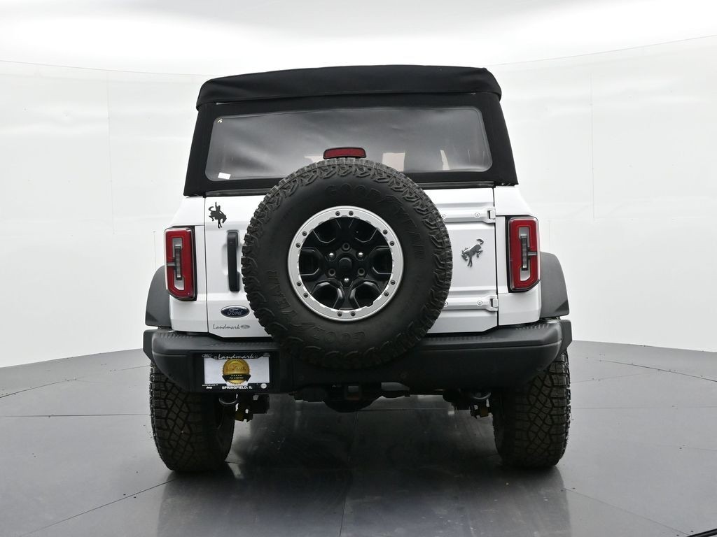 Ford Bronco Vehicle Full-screen Gallery Image 07