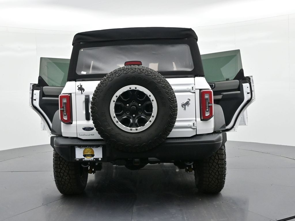 Ford Bronco Vehicle Full-screen Gallery Image 27