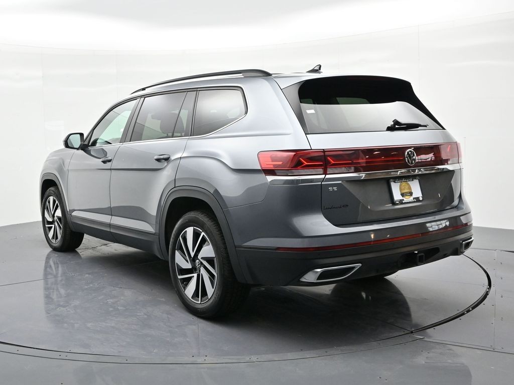Volkswagen Atlas Vehicle Full-screen Gallery Image 8